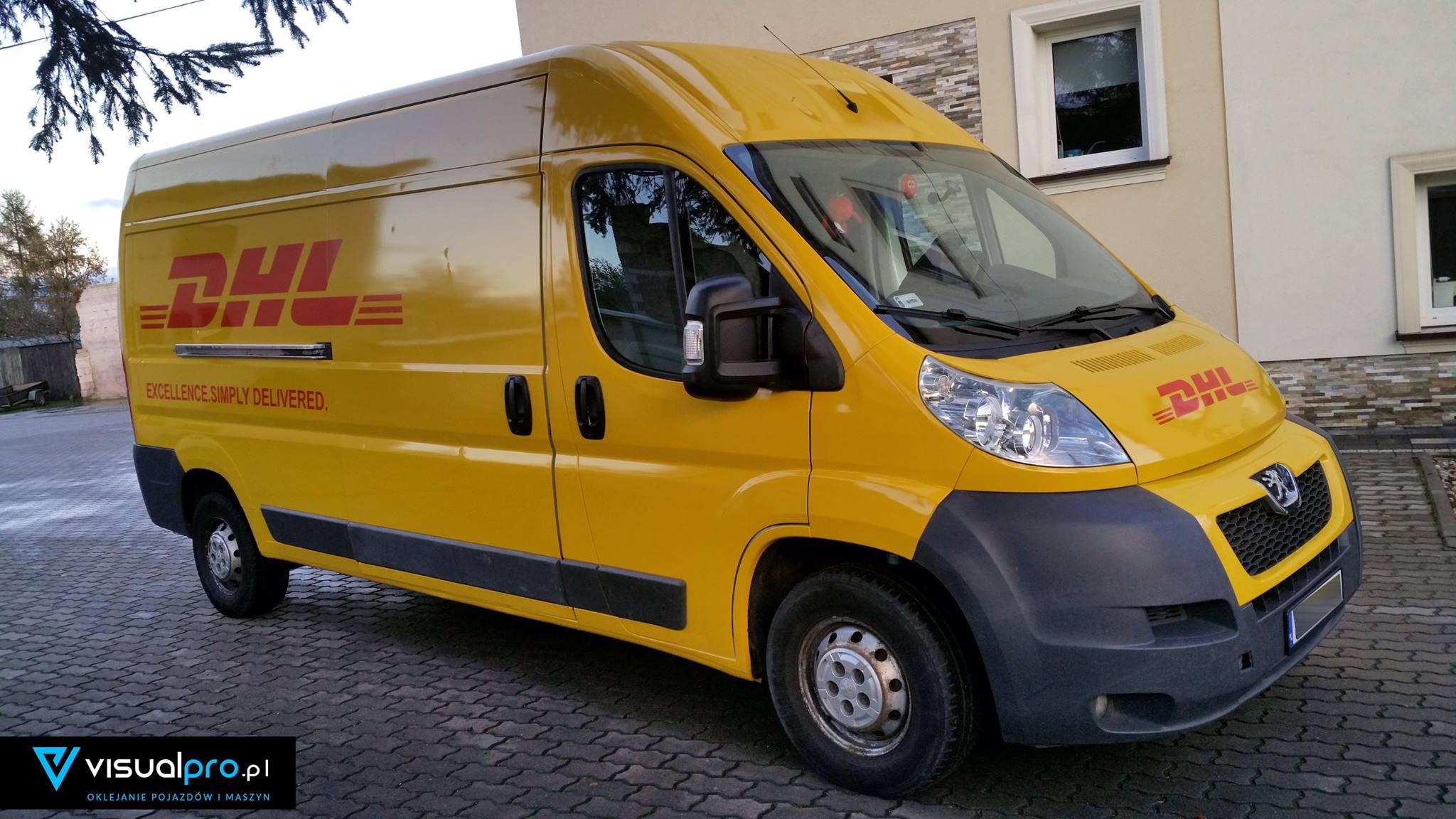 Zmiana Koloru Dla DHL